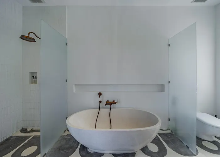 Villa Kadera - 4br Stunning 4 Mins From The