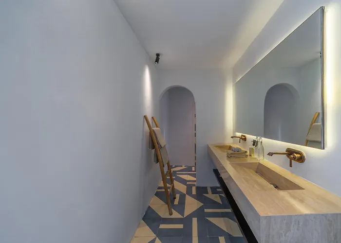 Villa Kadera - 4br Stunning 4 Mins From The