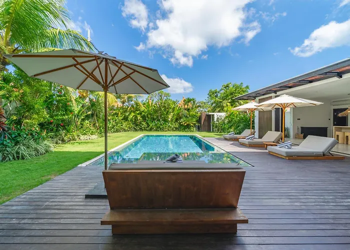 Villa Kadera - 4br Stunning 4 Mins From The *