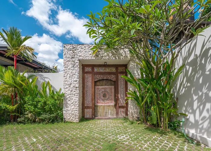 Kadera - 4br Stunning 4 Mins From The * Canggu (Bali)